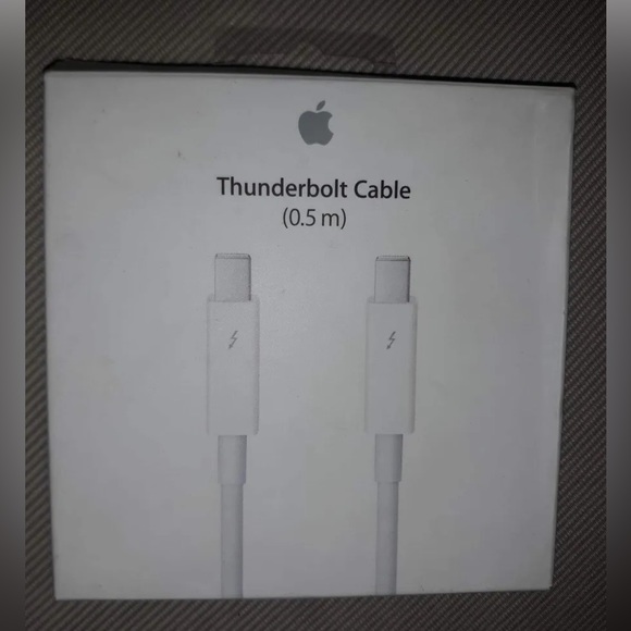 Apple Thunderbolt Cable (.5m) - Picture 1 of 1